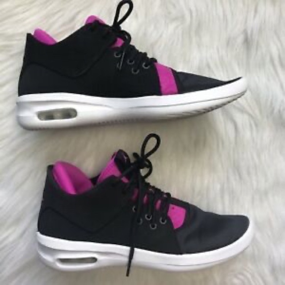 Air Jordan First Class